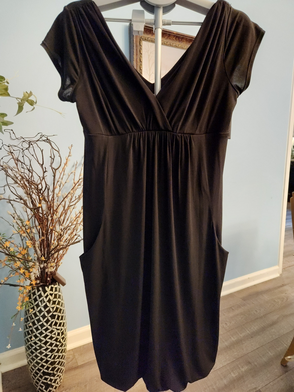 Aa Studio Black V-Neck Short Sleeve Dress with Pockets
